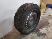 Talvirenkaat Peltivanteilla Nokian R 8